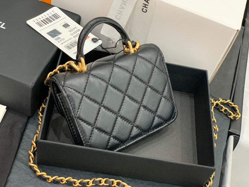 Anum Bags Detail