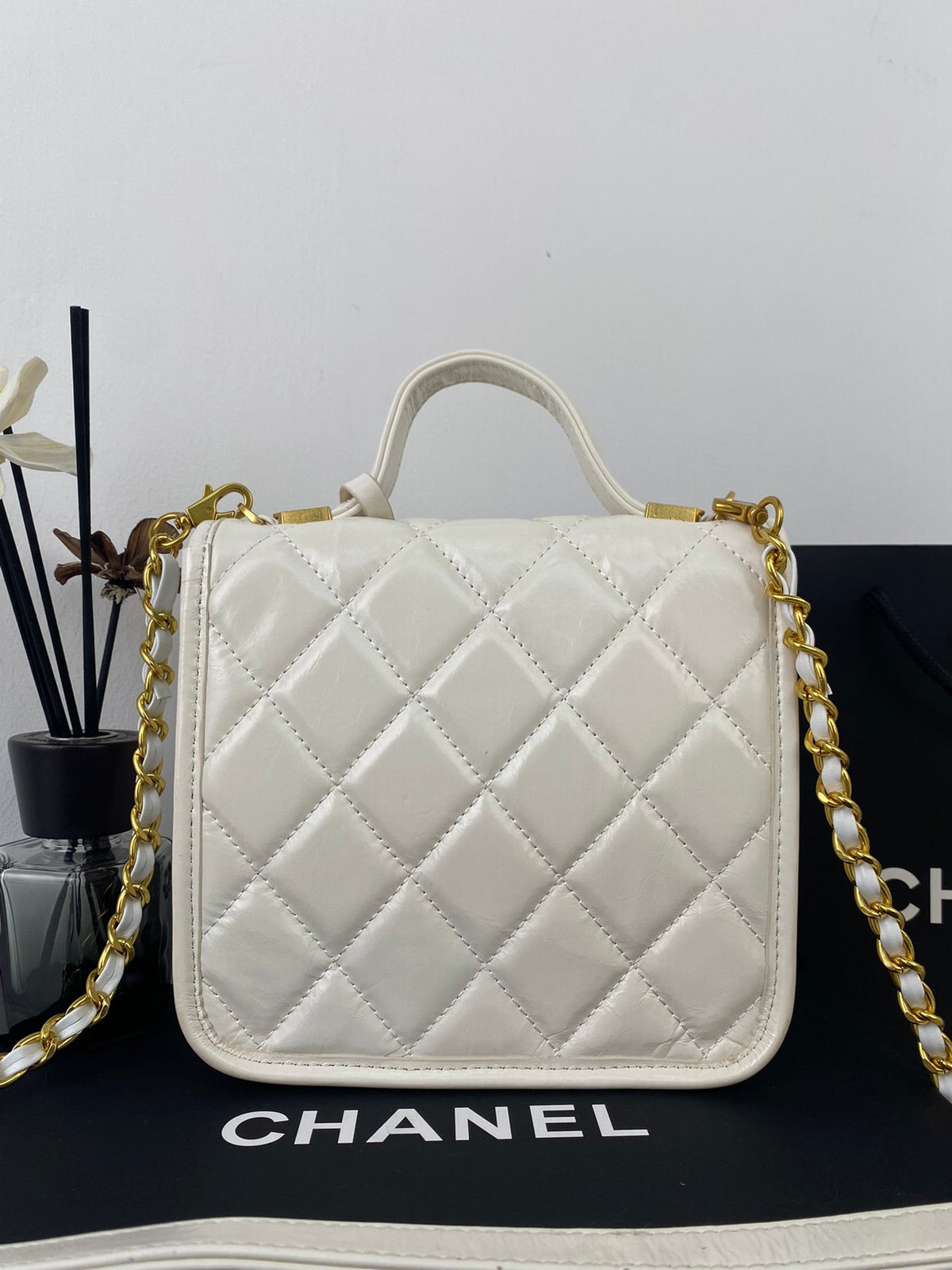 Anum Bags Detail