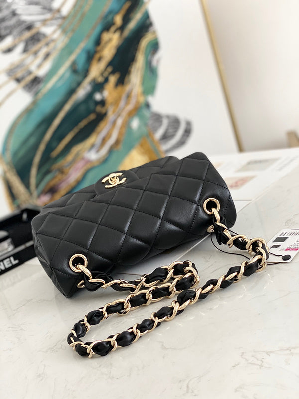 Anum Bags Detail