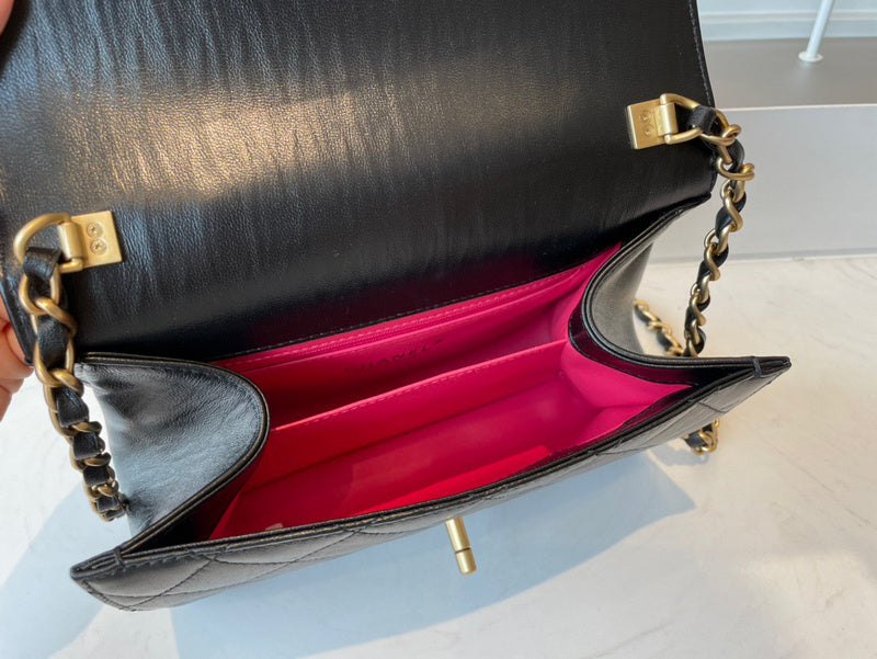 Anum Bags Detail