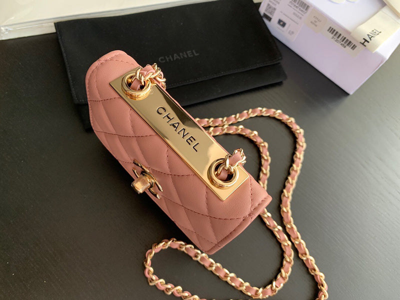 Anum Bags Detail