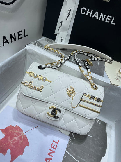 Anum Bags Detail