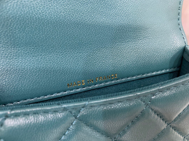 Anum Bags Detail