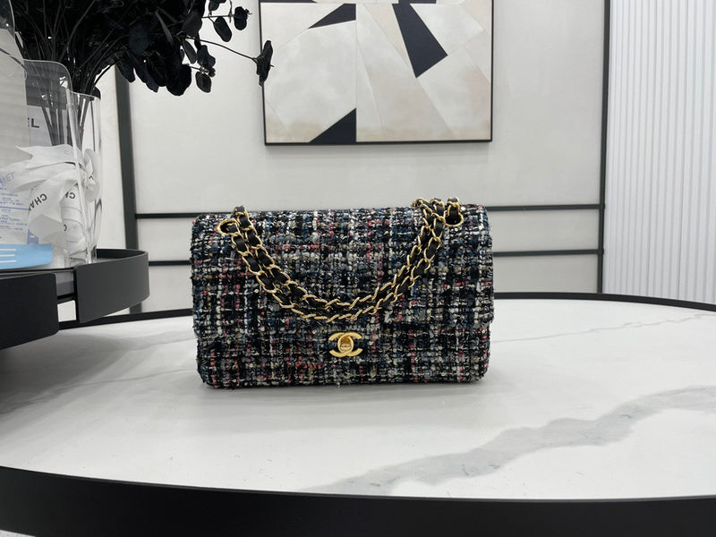 Anum Bags Detail