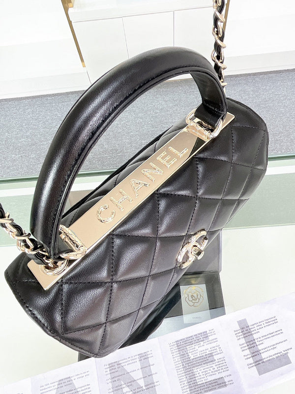Anum Bags Detail