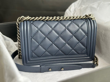 Anum Bags Detail