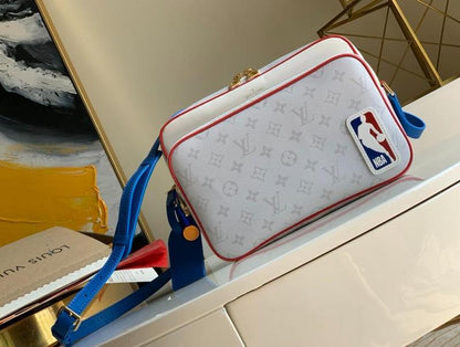 Anum Bags Detail