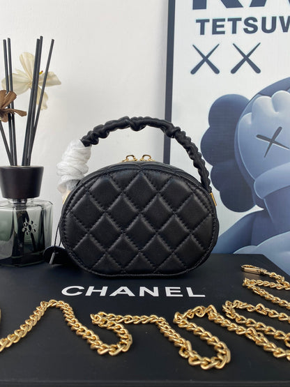 Anum Bags Detail