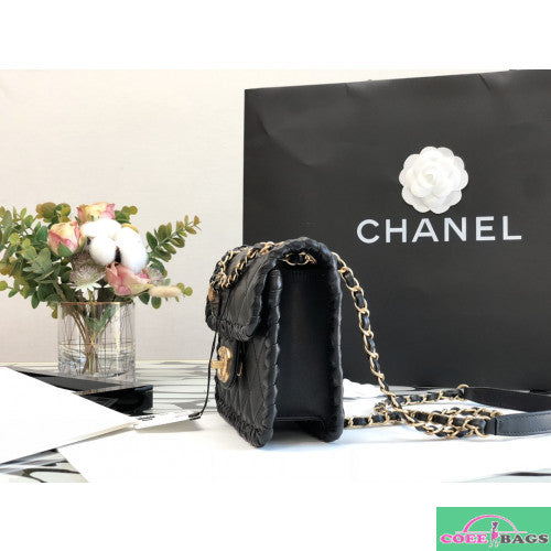 Anum Bags Detail