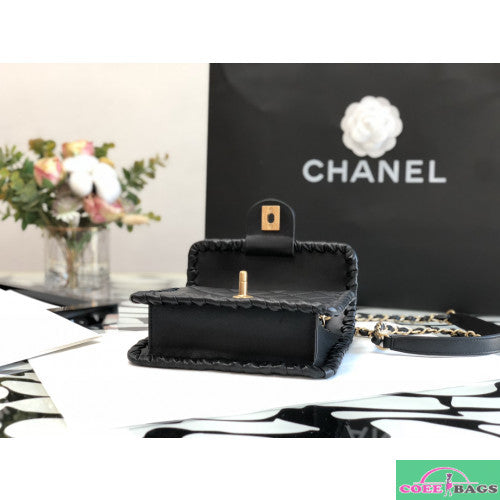 Anum Bags Detail