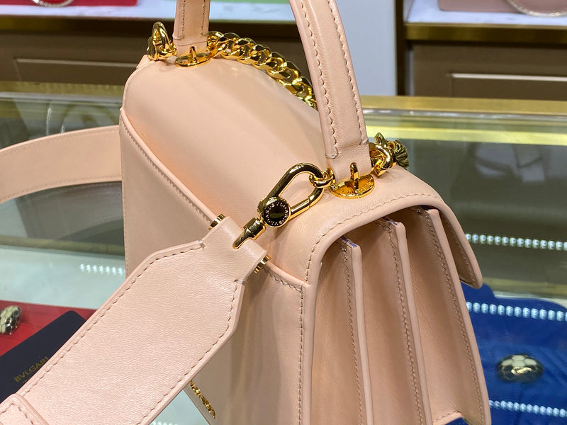 Anum Bags Detail