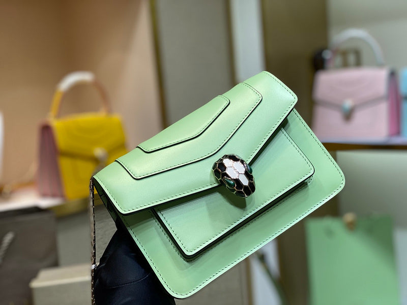 Anum Bags Detail