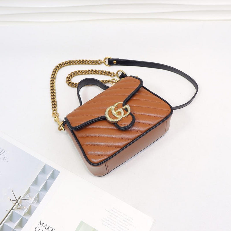 Anum Bags Detail