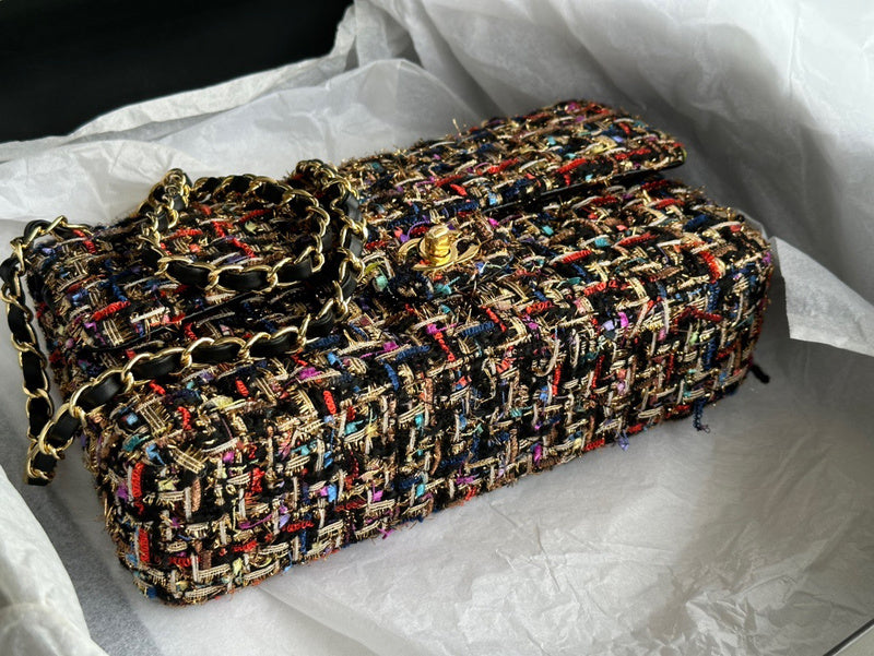 Anum Bags Detail