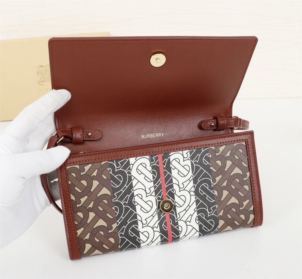 Anum Bags Detail