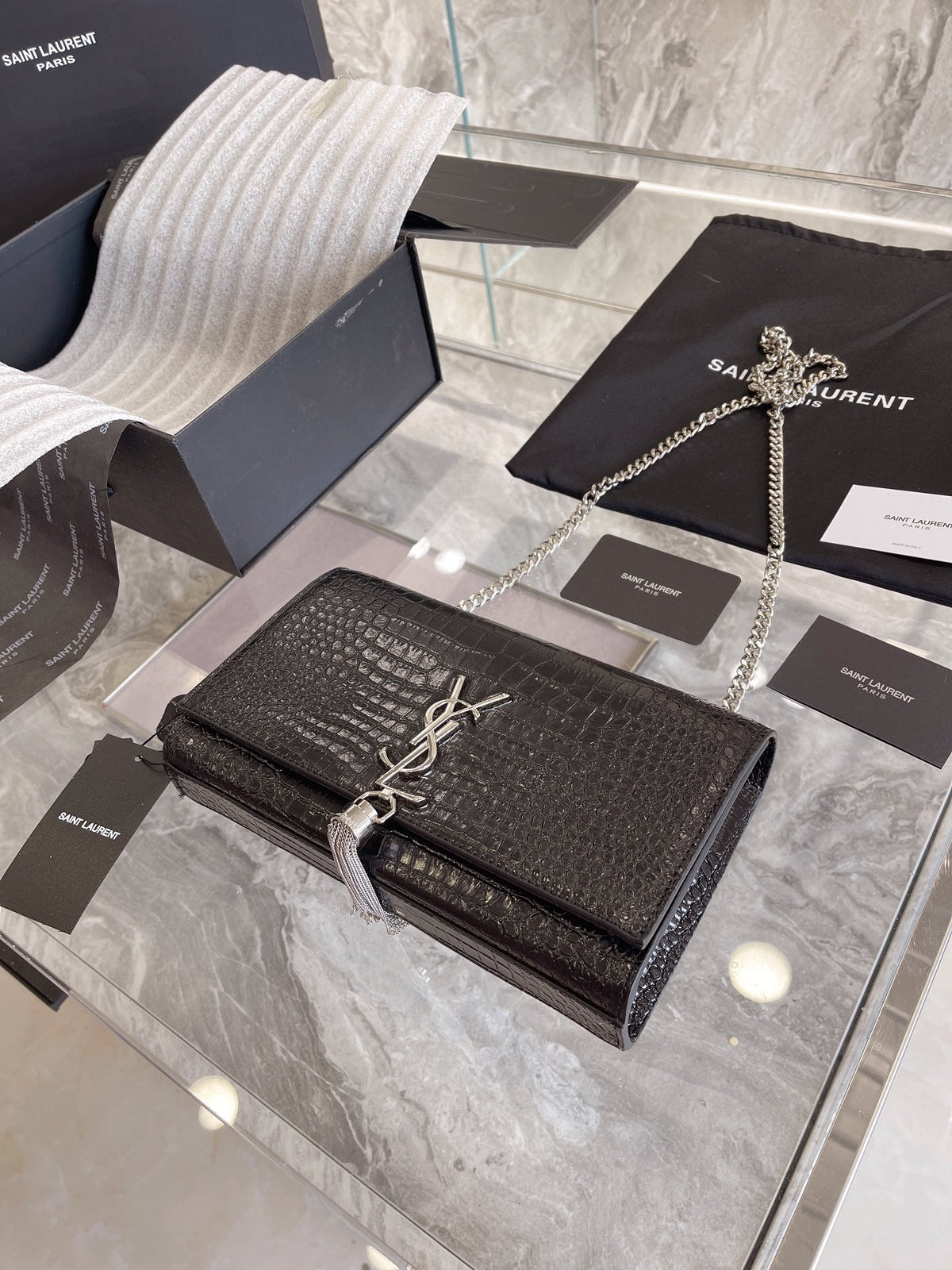 Anum Bags Detail