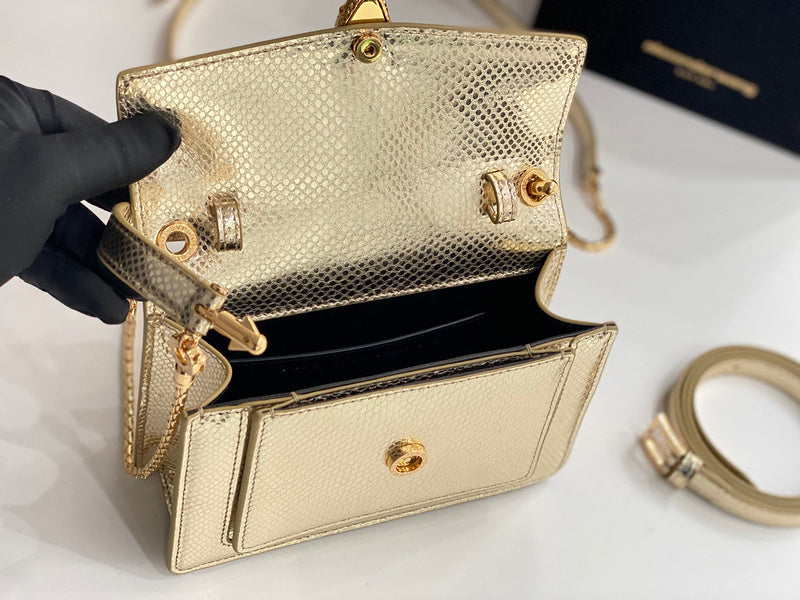 Anum Bags Detail