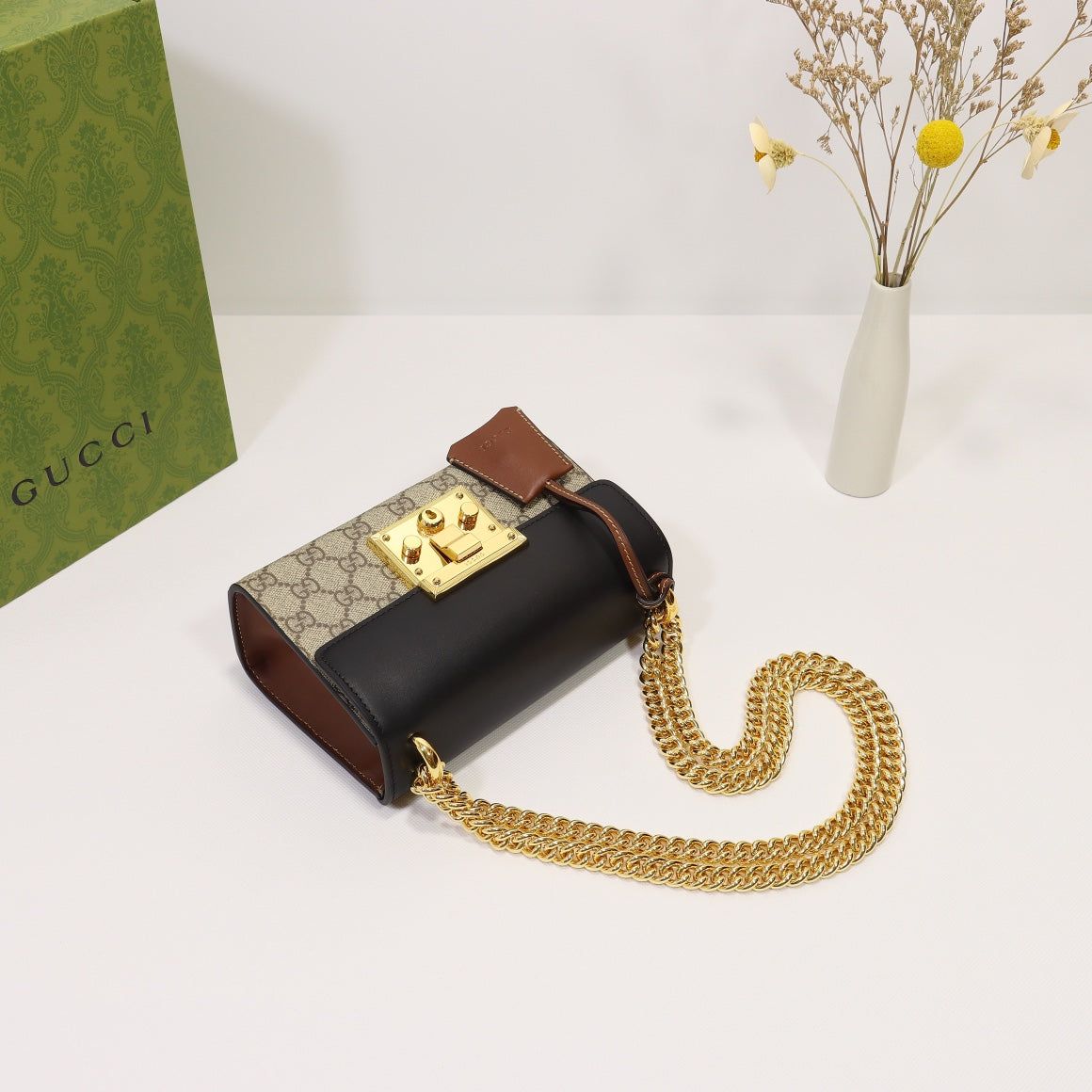 Anum Bags Detail