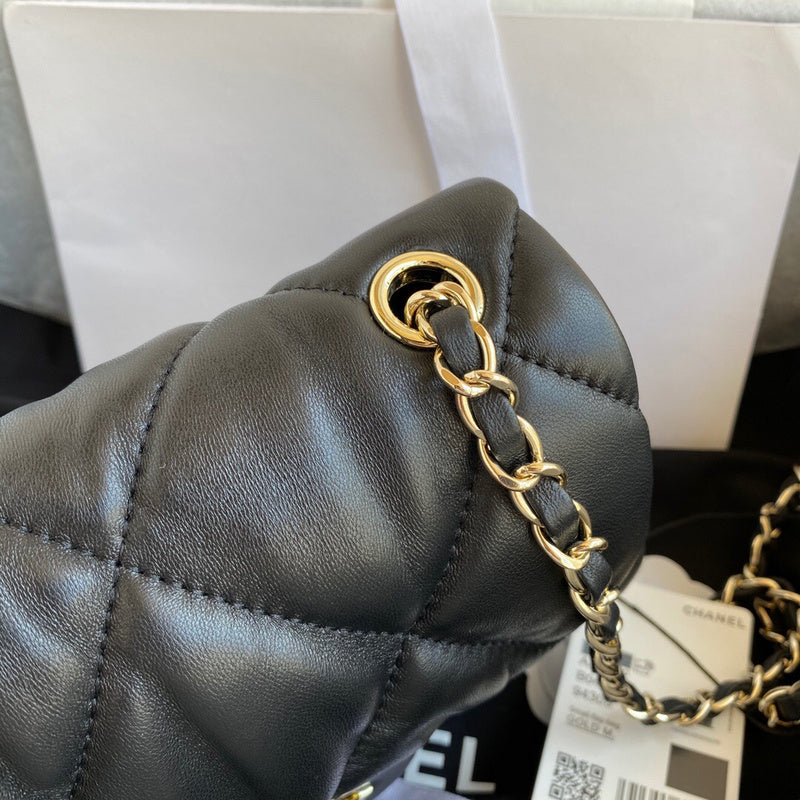 Anum Bags Detail