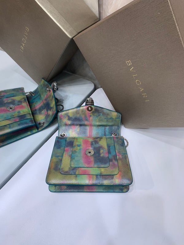 Anum Bags Detail
