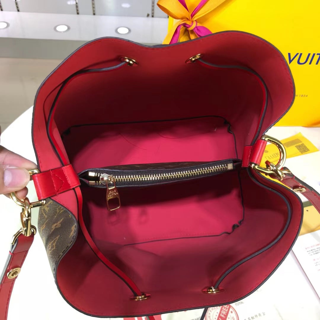 Anum Bags Detail