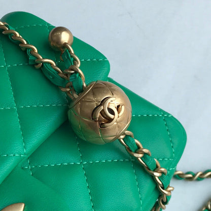 Anum Bags Detail
