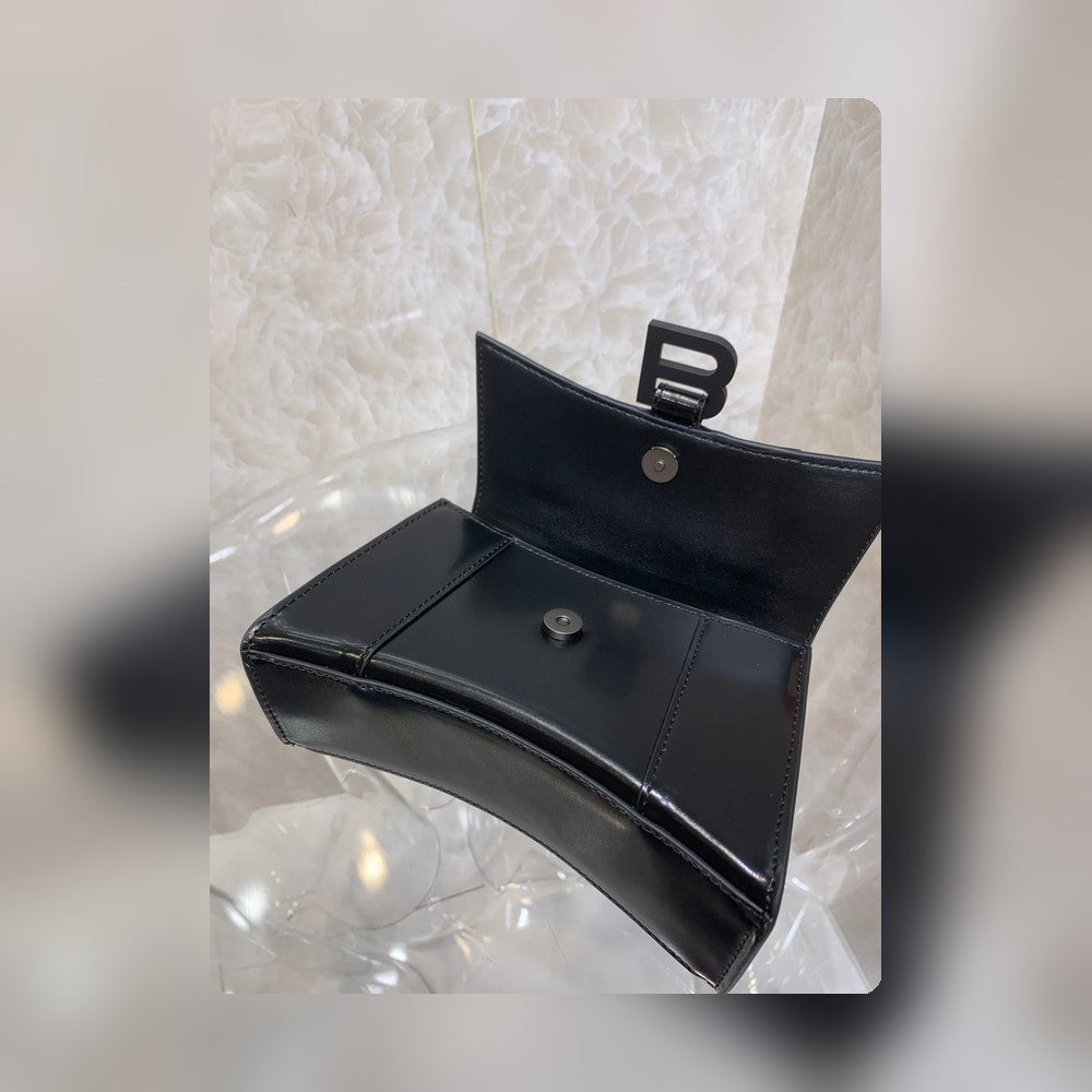 new-luxury-designer-bags-nm24073