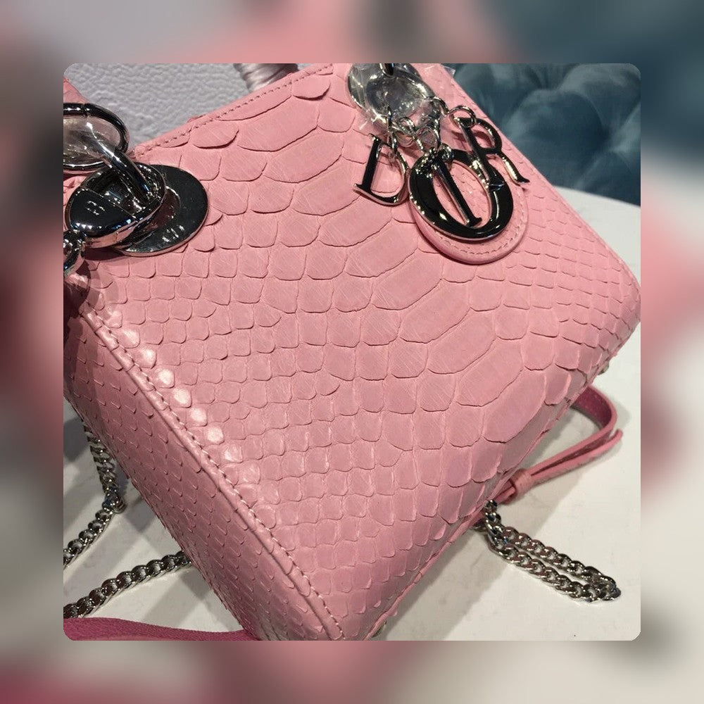 Anum Bags Detail