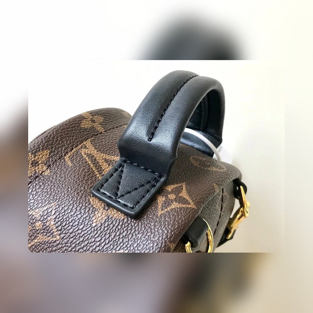 Anum Bags Detail