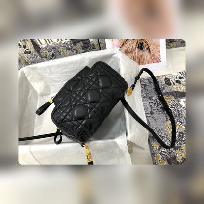 Anum Bags Detail