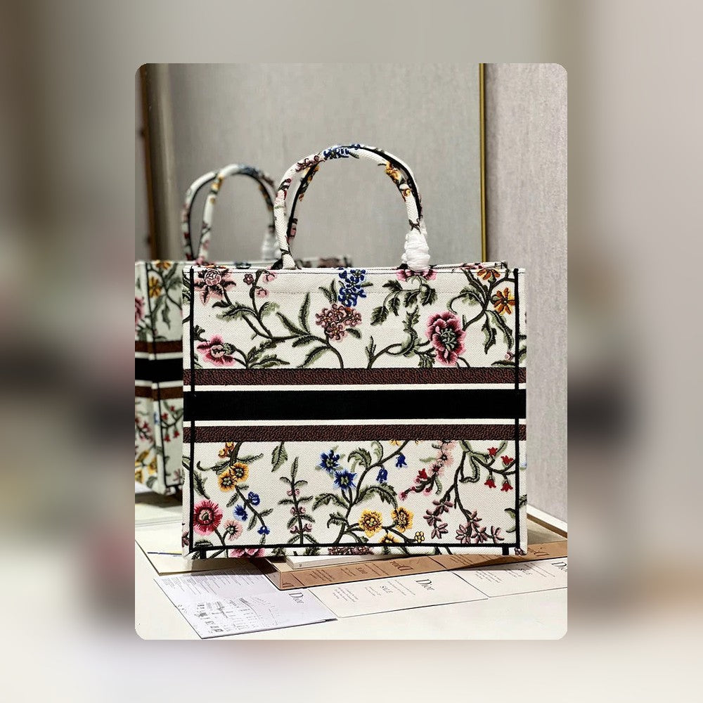 Anum Bags Detail