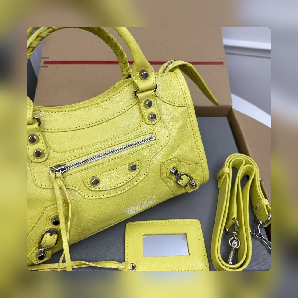 new-luxury-designer-bags-nm24051