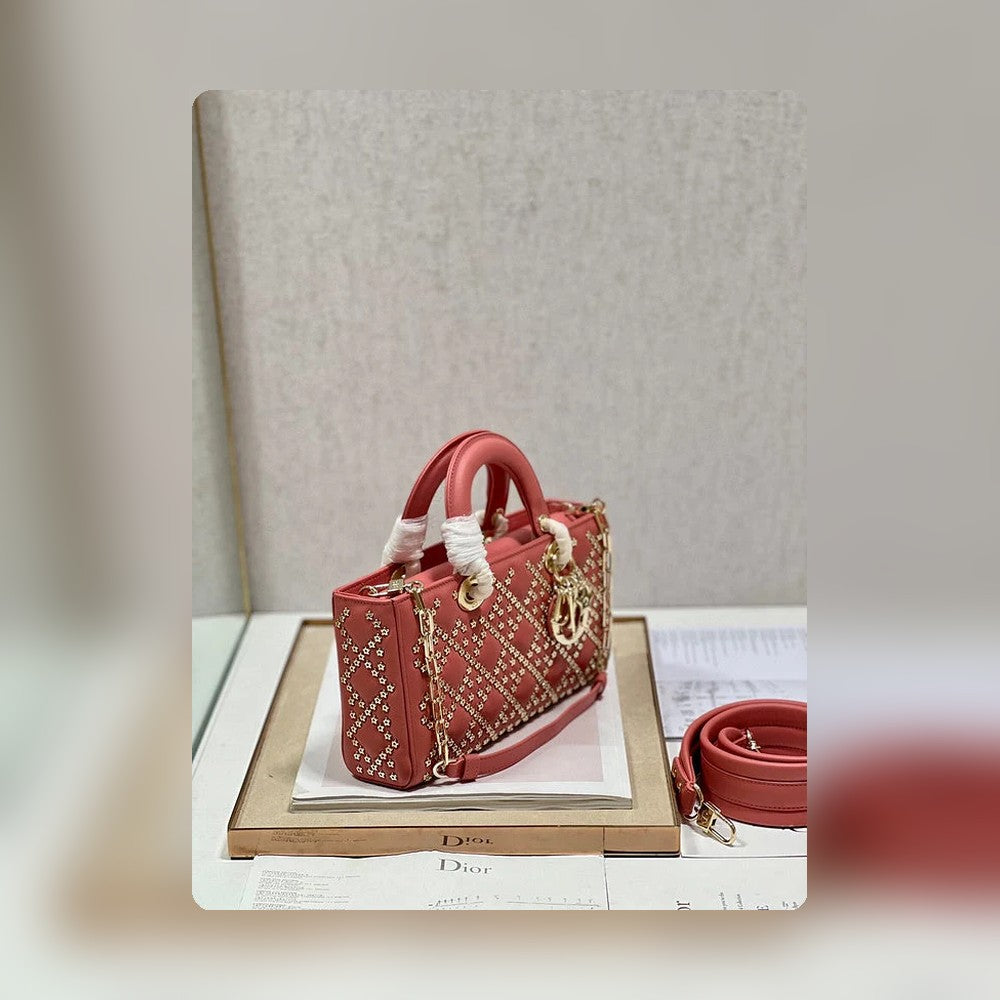Anum Bags Detail