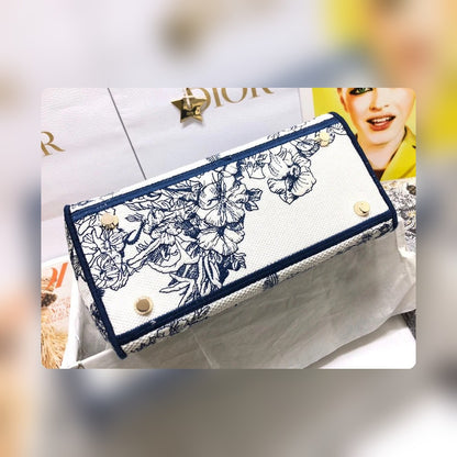 Anum Bags Detail