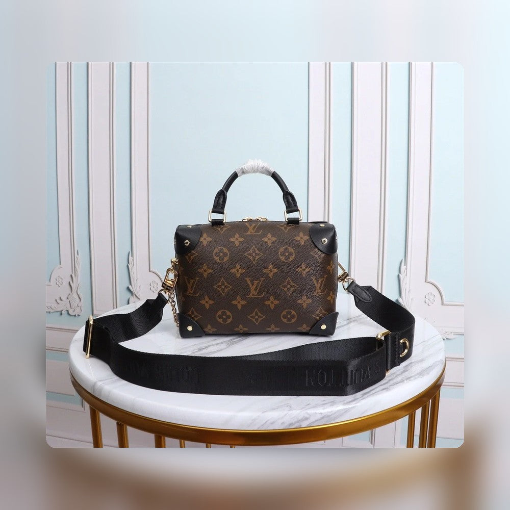 Anum Bags Detail