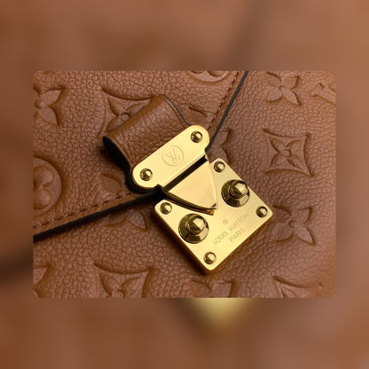 Anum Bags ln Luxury Bag --56833