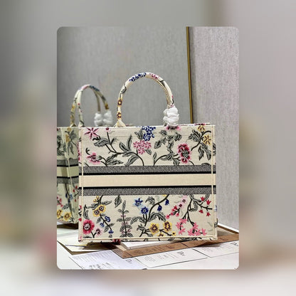 Anum Bags Detail