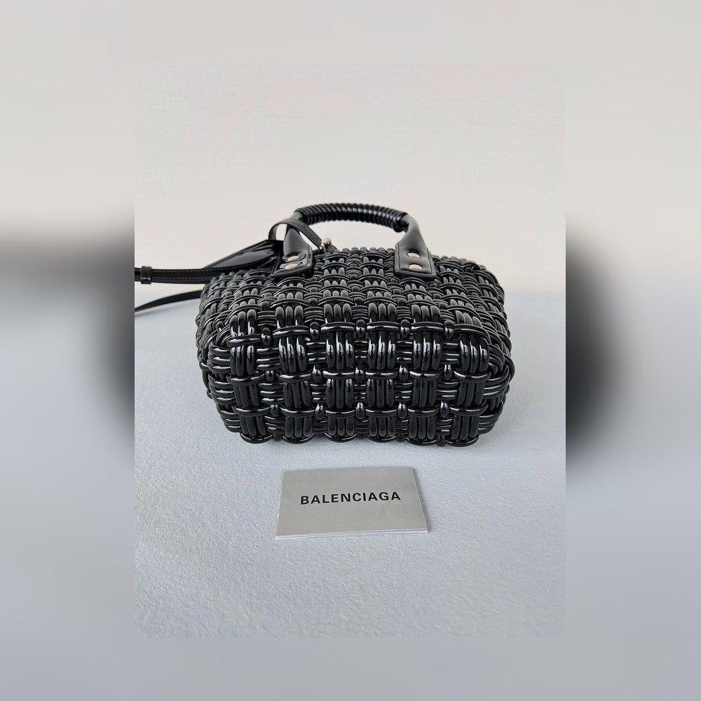 new-luxury-designer-bags-nm24061