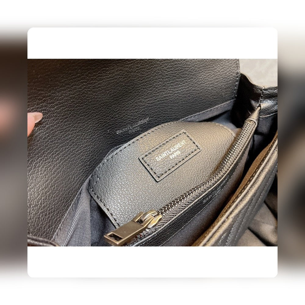 Anum Bags Detail