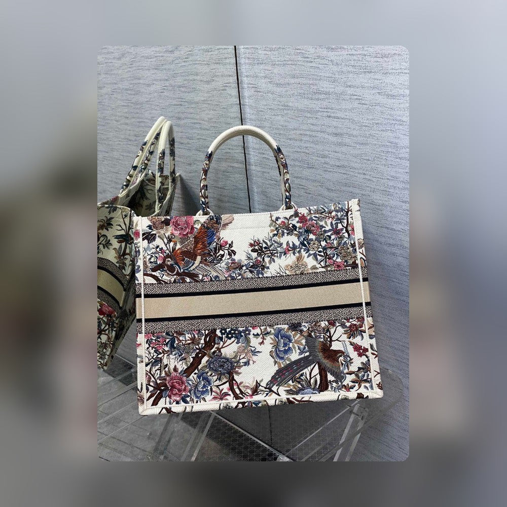 Anum Bags Detail