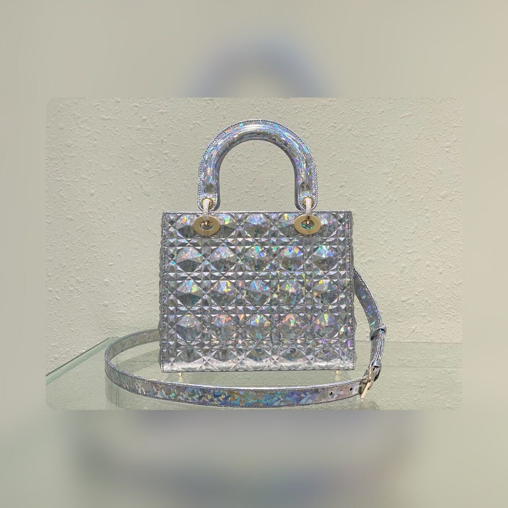 Anum Bags Detail
