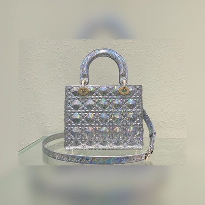 Anum Bags Detail