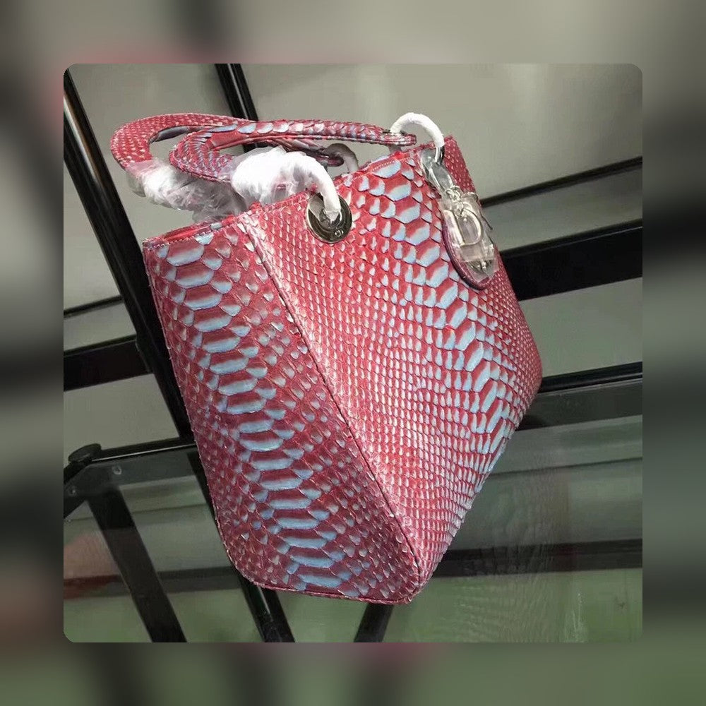 Anum Bags Detail