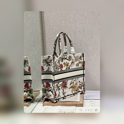 Anum Bags Detail
