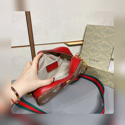 Anum Bags Detail