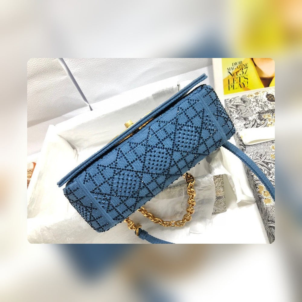 Anum Bags Detail