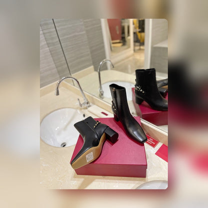 nmb GARAVANI ROCKSTUD NAPPA ANKLE BOOT BLACK 1W2S0FH5NAP 0NO