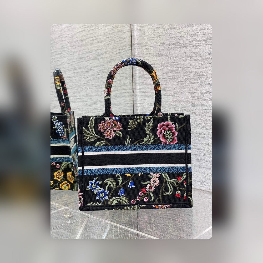Anum Bags Detail