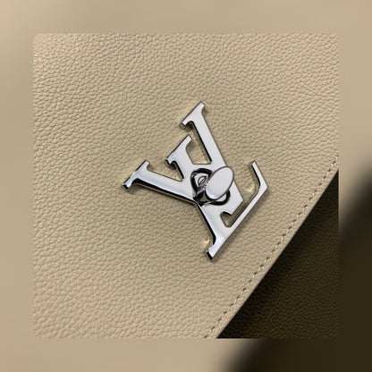 Anum Bags - High-Quality Designer Products for You - AFFORDABLE LUXURY BAGS - 15978