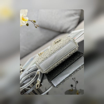 Anum Bags Detail